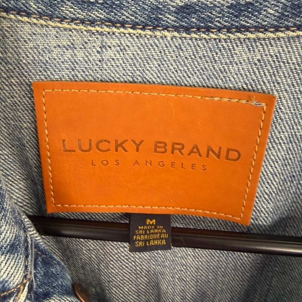 Lucky Brand Boyfriend Trucker Denim Jacket Jean Jacket Distressed Size Medium - Picture 3 of 8